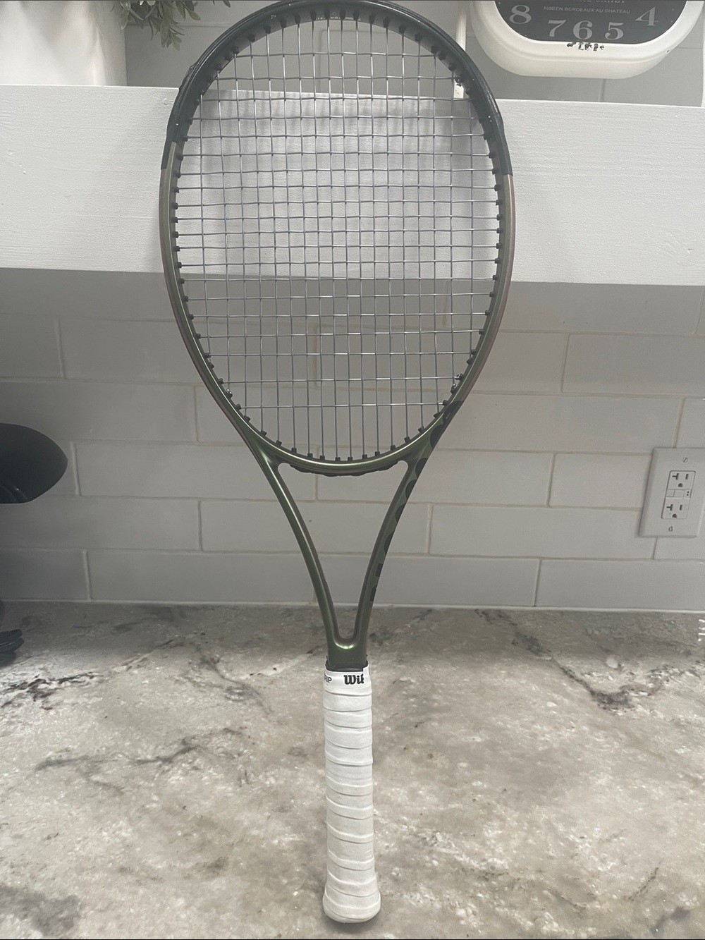 Wilson Blade 98, 18x20, V8, Tennis Racket